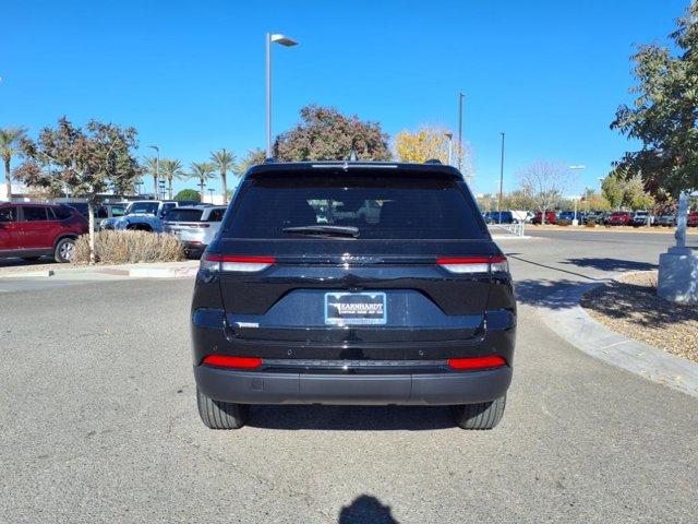 new 2025 Jeep Grand Cherokee car, priced at $39,078