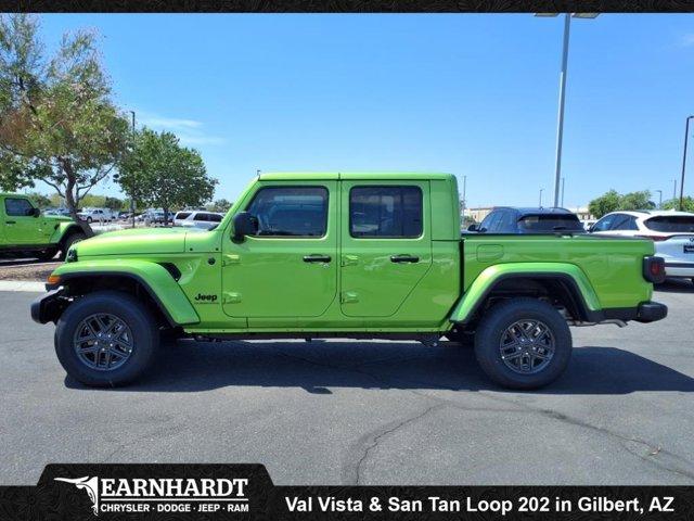 new 2025 Jeep Gladiator car, priced at $45,278