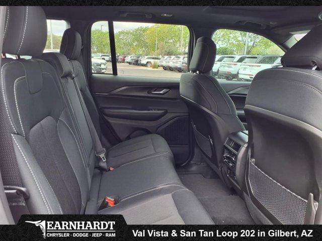 new 2025 Jeep Grand Cherokee car, priced at $38,010