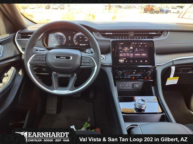new 2025 Jeep Grand Cherokee car, priced at $38,241