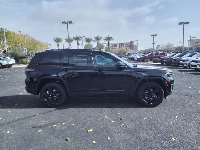 new 2024 Jeep Grand Cherokee car, priced at $46,682