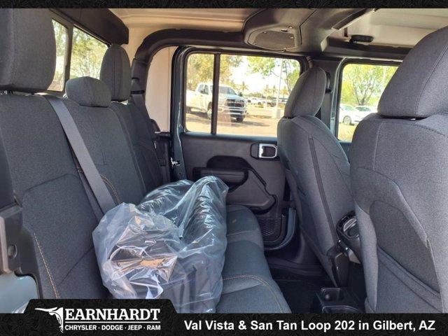 new 2025 Jeep Gladiator car, priced at $46,785