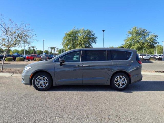 new 2024 Chrysler Pacifica car, priced at $43,277