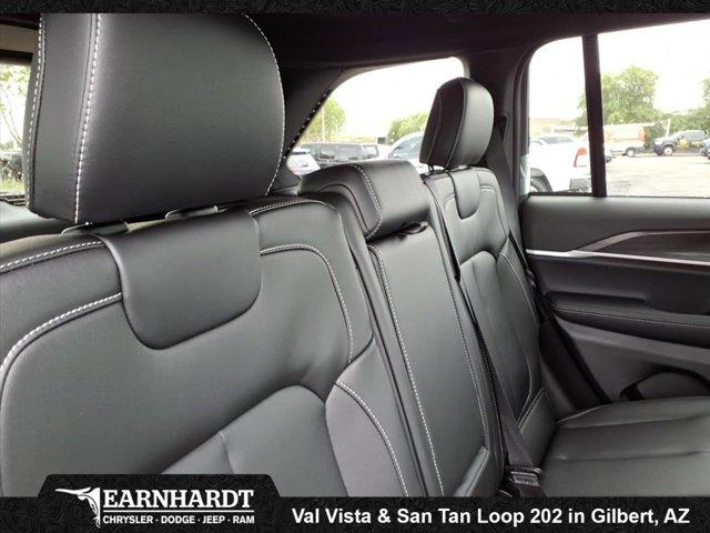 new 2025 Jeep Grand Cherokee car, priced at $41,932