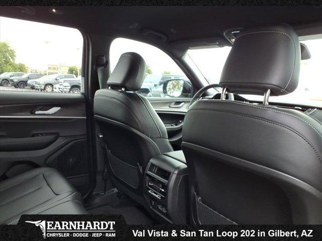 new 2025 Jeep Grand Cherokee car, priced at $41,932