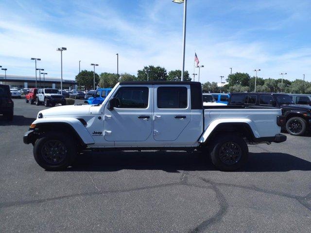 new 2024 Jeep Gladiator car, priced at $45,494