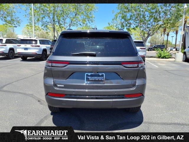 new 2025 Jeep Grand Cherokee car, priced at $39,118