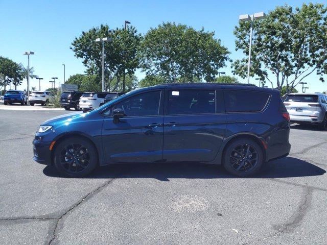 new 2024 Chrysler Pacifica car, priced at $48,083