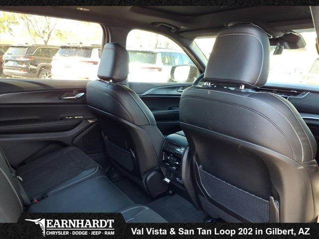 new 2025 Jeep Grand Cherokee L car, priced at $42,059