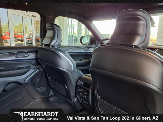 new 2025 Jeep Grand Cherokee car, priced at $59,941