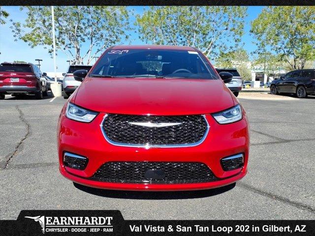 new 2026 Chrysler Pacifica car, priced at $39,004