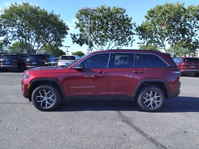 new 2025 Jeep Grand Cherokee car, priced at $44,547