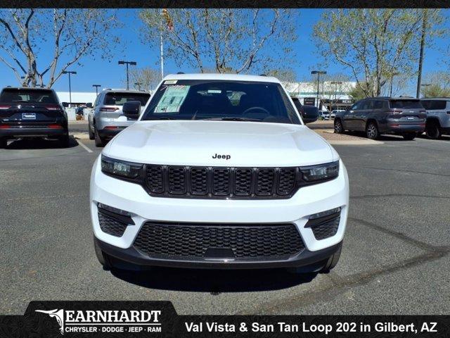 new 2025 Jeep Grand Cherokee car, priced at $43,067