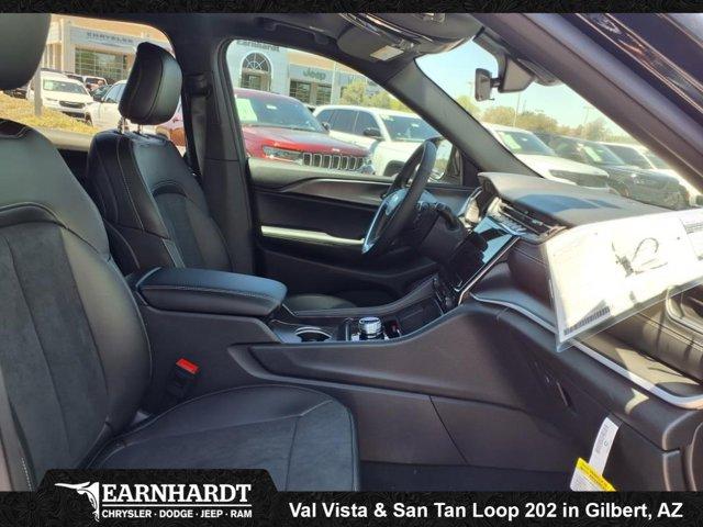 new 2025 Jeep Grand Cherokee L car, priced at $39,102