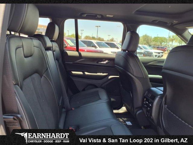 new 2025 Jeep Grand Cherokee car, priced at $36,782