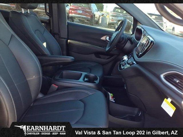 new 2026 Chrysler Pacifica car, priced at $45,365