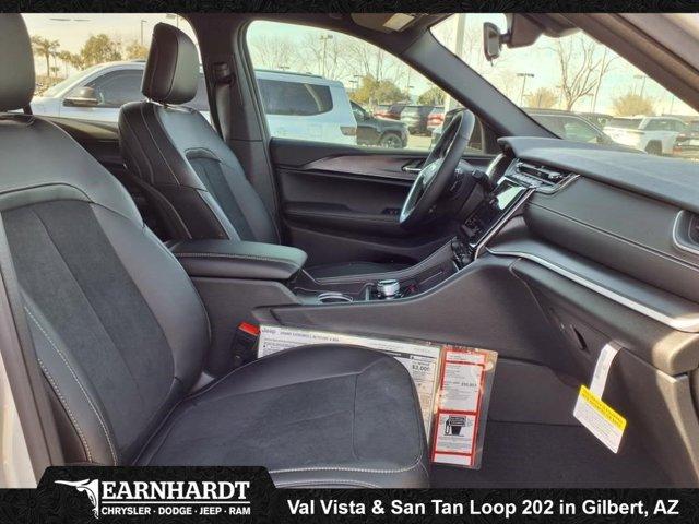 new 2025 Jeep Grand Cherokee L car, priced at $42,423
