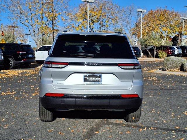 new 2025 Jeep Grand Cherokee car, priced at $39,078