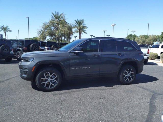 new 2025 Jeep Grand Cherokee car, priced at $44,047