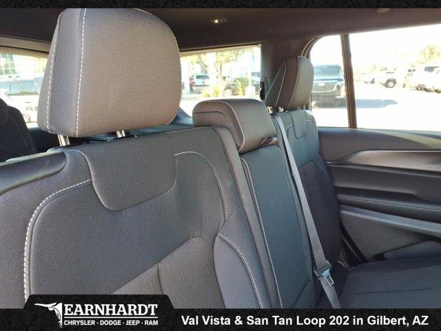 new 2025 Jeep Grand Cherokee L car, priced at $35,605