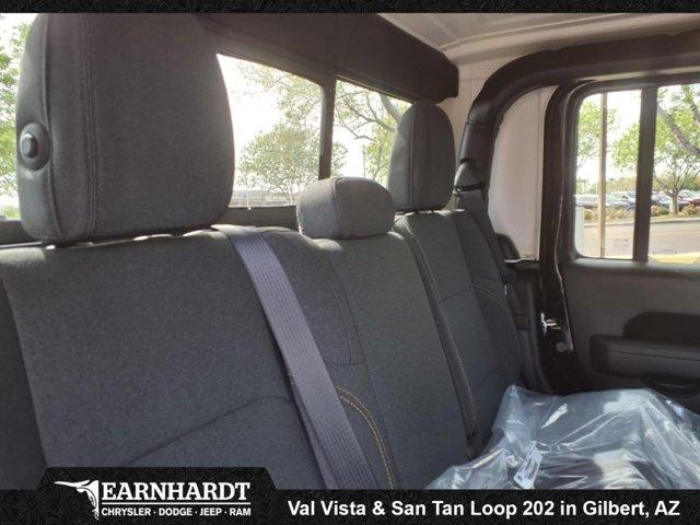 new 2025 Jeep Gladiator car, priced at $40,471