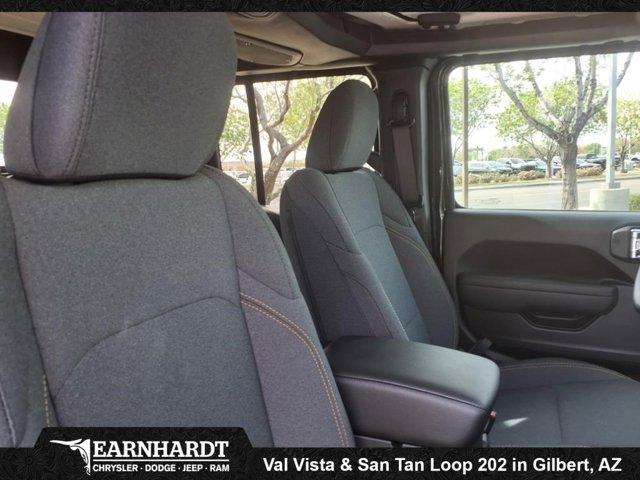 new 2025 Jeep Gladiator car, priced at $40,471
