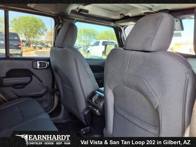 new 2025 Jeep Wrangler car, priced at $46,094