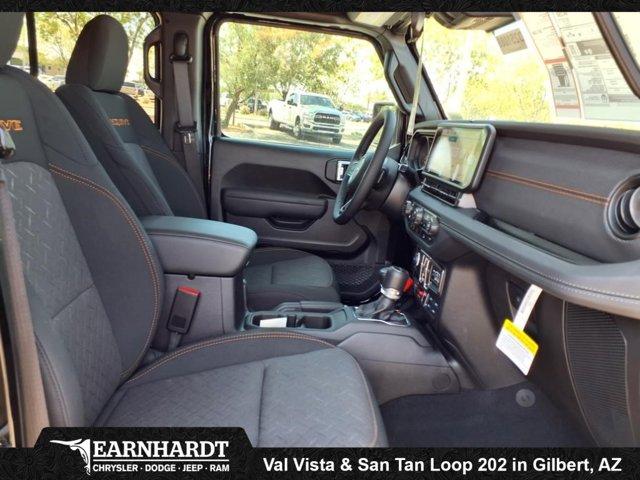 new 2025 Jeep Gladiator car, priced at $47,322
