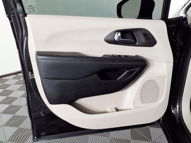 used 2022 Chrysler Pacifica car, priced at $24,301