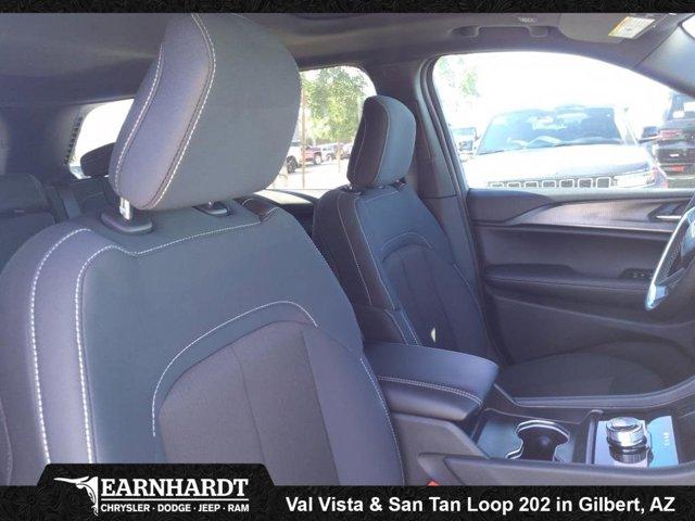 new 2025 Jeep Grand Cherokee car, priced at $35,334