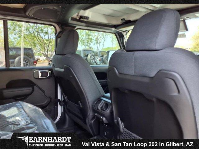 new 2025 Jeep Gladiator car, priced at $47,578