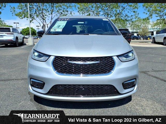new 2026 Chrysler Pacifica car, priced at $39,414