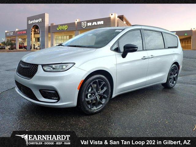 new 2026 Chrysler Pacifica car, priced at $45,675