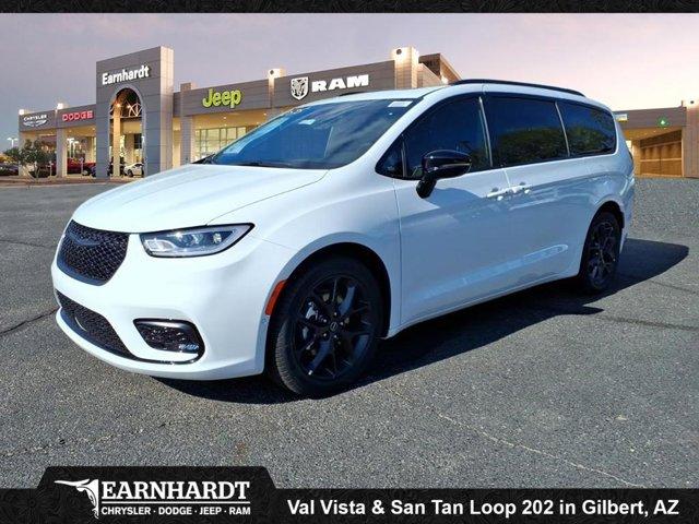 new 2026 Chrysler Pacifica car, priced at $45,499