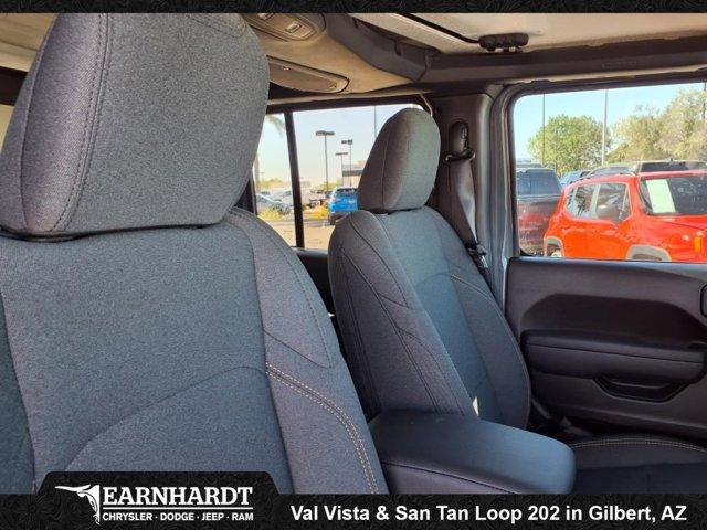 new 2025 Jeep Wrangler car, priced at $44,627