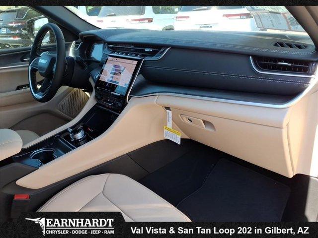 new 2025 Jeep Grand Cherokee car, priced at $41,932