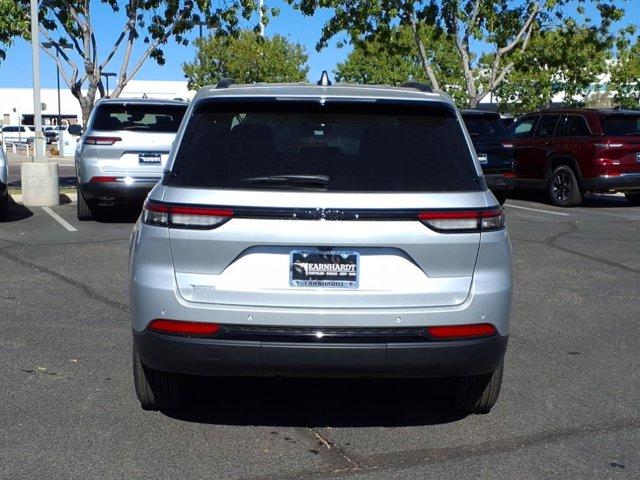 new 2025 Jeep Grand Cherokee car, priced at $40,478