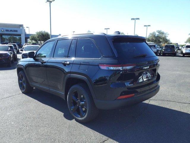 new 2025 Jeep Grand Cherokee car, priced at $44,540