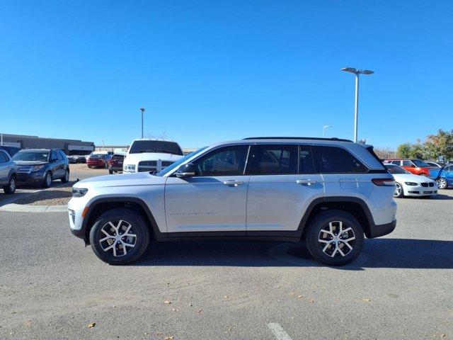 new 2025 Jeep Grand Cherokee car, priced at $47,147