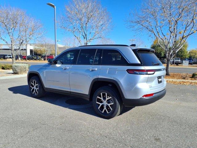 new 2025 Jeep Grand Cherokee car, priced at $47,147