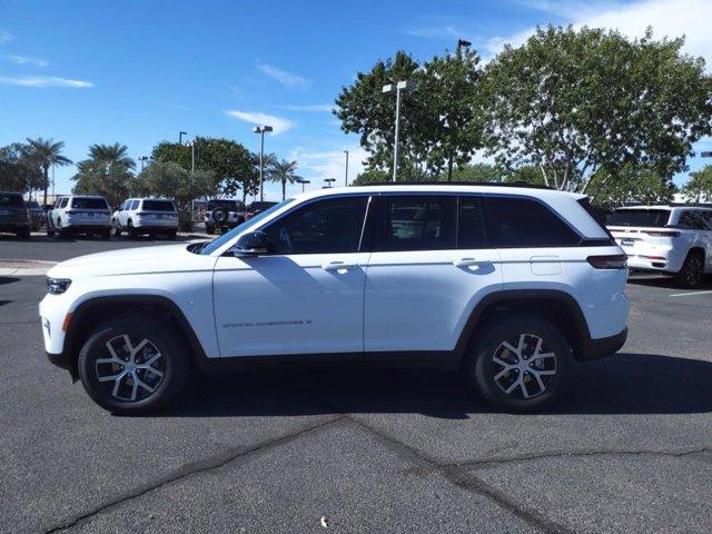 new 2025 Jeep Grand Cherokee car, priced at $40,655