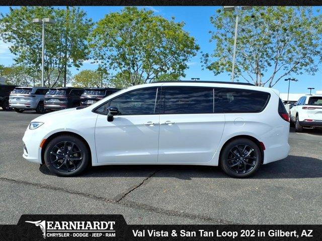 new 2026 Chrysler Pacifica car, priced at $45,499