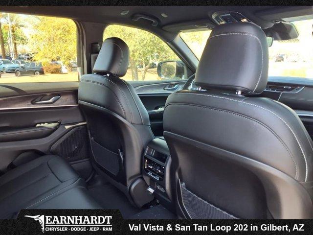 new 2025 Jeep Grand Cherokee car, priced at $41,746