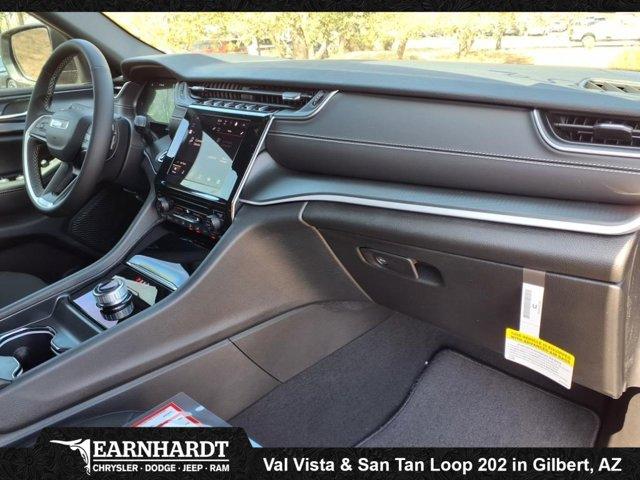 new 2025 Jeep Grand Cherokee L car, priced at $39,452