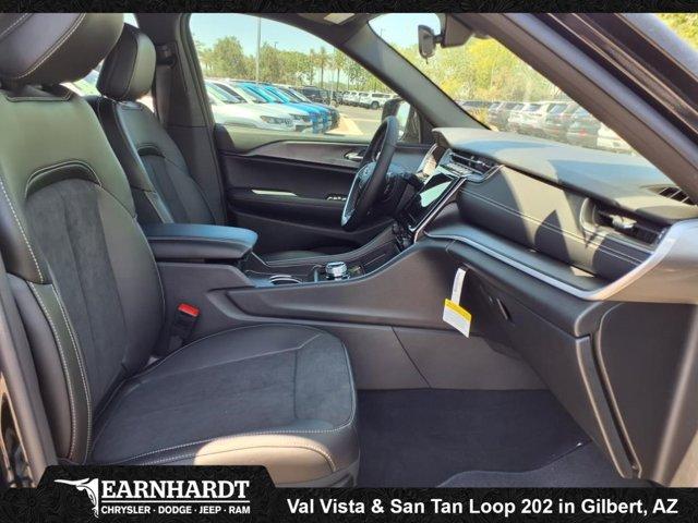 new 2025 Jeep Grand Cherokee car, priced at $36,606