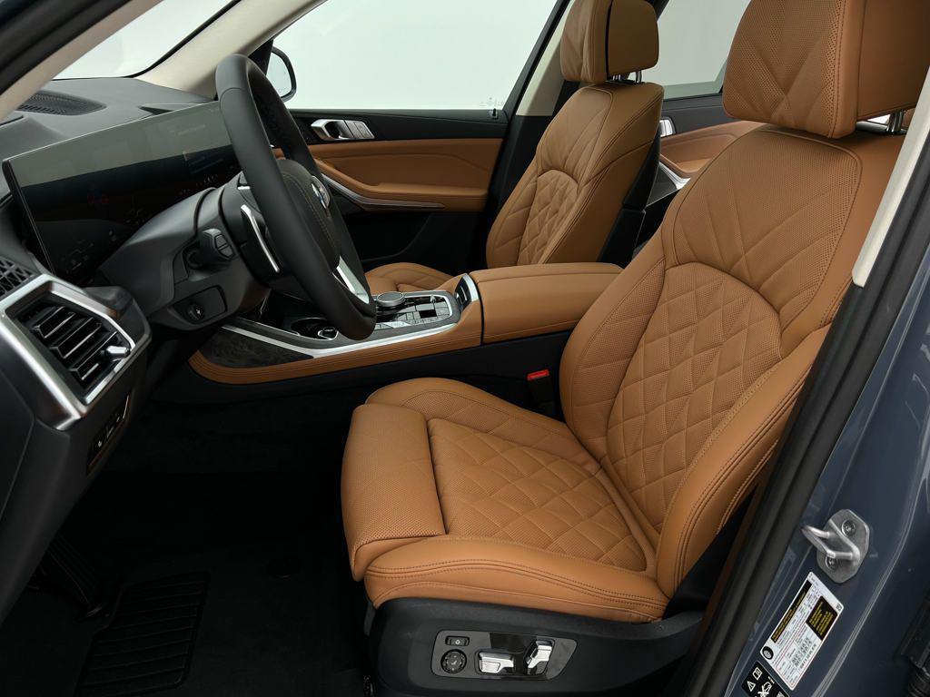 new 2026 BMW X7 car, priced at $94,730
