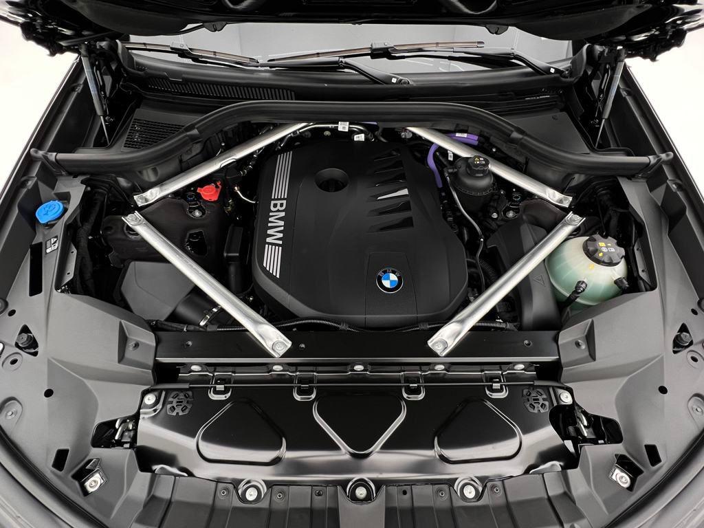 new 2026 BMW X7 car, priced at $100,930
