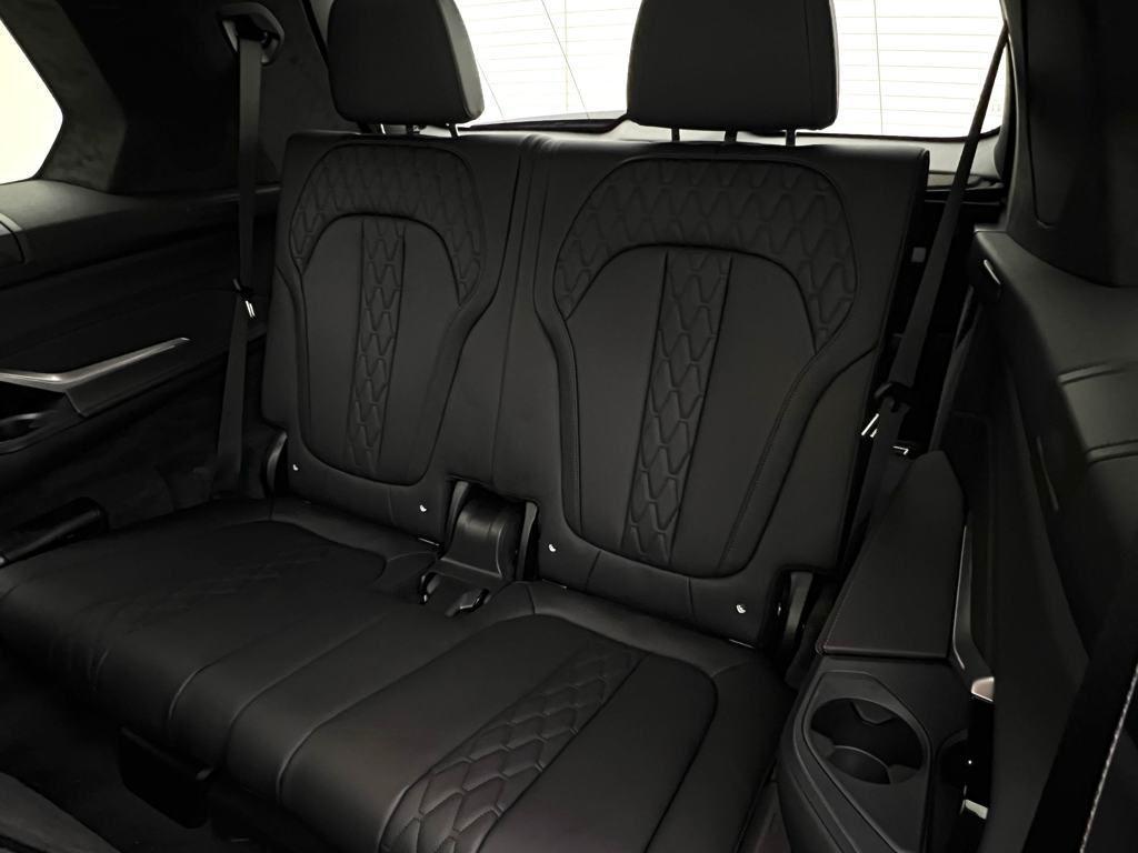 new 2026 BMW X7 car, priced at $100,930