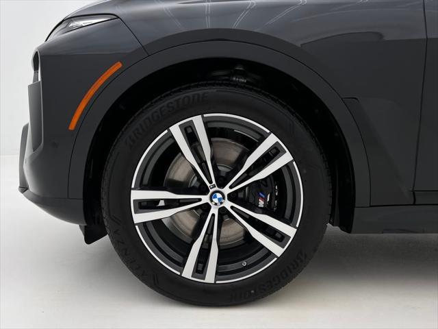 new 2026 BMW X7 car, priced at $100,930