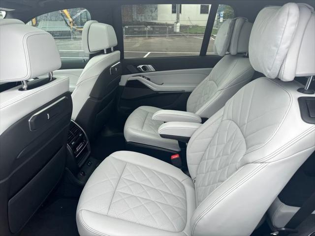 used 2025 BMW X7 car, priced at $88,989